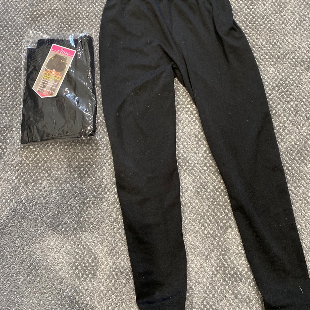 Black leggings plus size